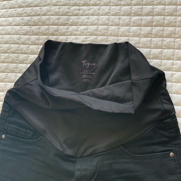 Thyme Maternity Black Jeans - Picture 3 of 5